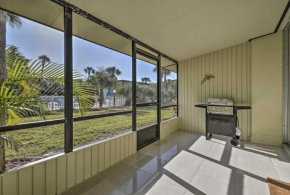 Ormond Beach Townhome with Grill and Shared Pool!